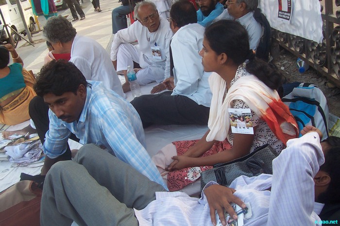 Fast in solidarity of Sharmila's Fast in Kolkata :: November 04 2010