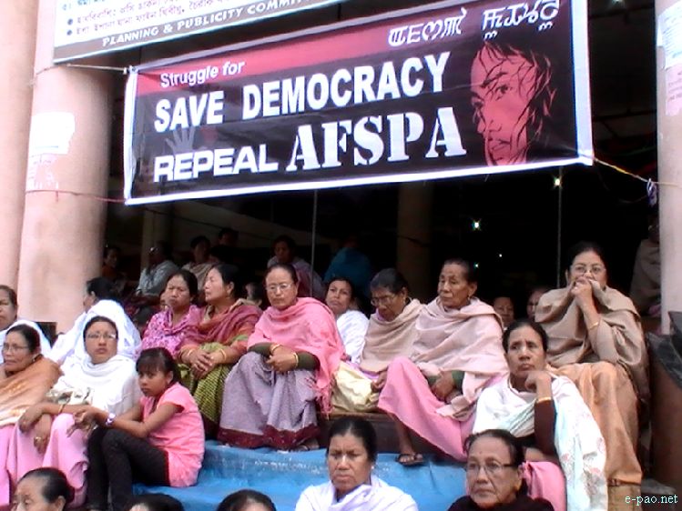 Mass Hunger Strike at Festival of Hope, Peace and Justice for Irom Sharmila  :: 2011