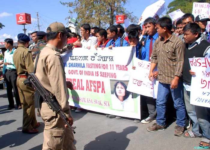 Student's stage sit-in protest in front of Kangla Gate Imphal for AFSPA repeal :: Nov 5 2011