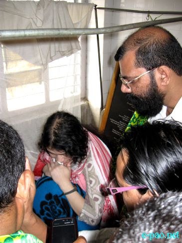 NESO leaders visit Irom Sharmila  :: April 26 2011