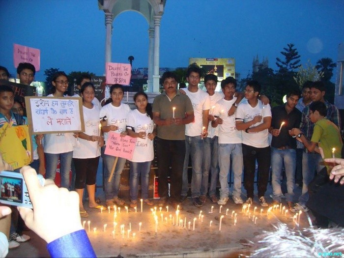 Candle Light March in support of Irom Sharmila at Kargil Chowk, Patna :: July 01 2011