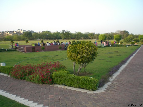Lotus Temple , New Delhi :: 2008