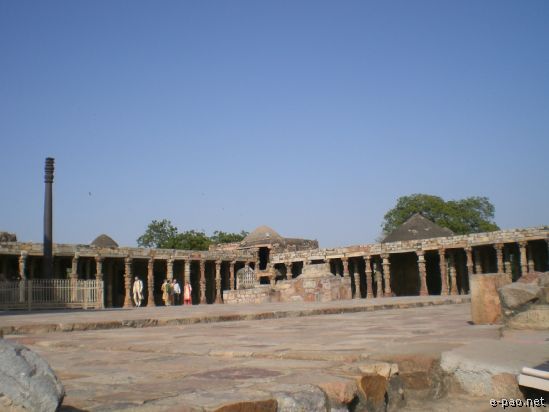 Qutub Minar - Delhi :: 2007