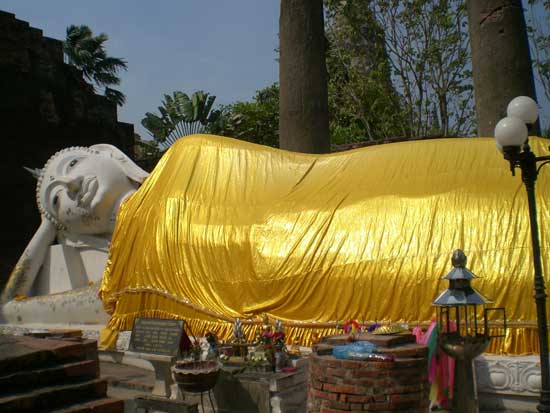 Wat - A Buddhist Temple in Ayuthaya, Thailand ( Pix from 2007)