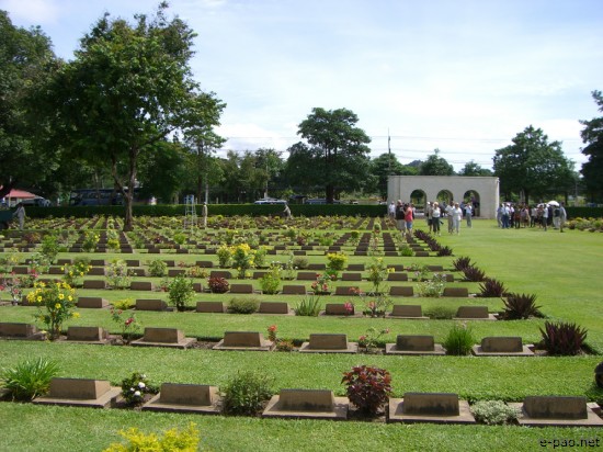 Kanchanaburi War Cemetery :: Thailand 2008