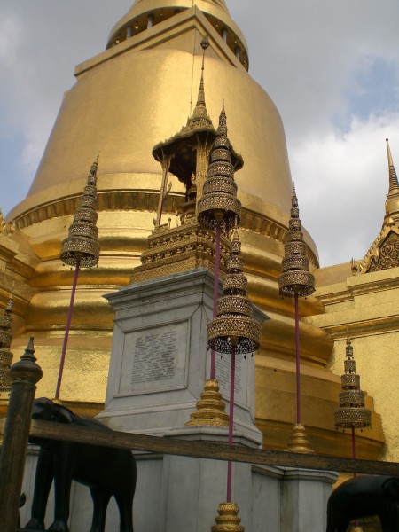 Wat - A Buddhist Temple in Bangkok, Thailand ( Pix from 2007)
