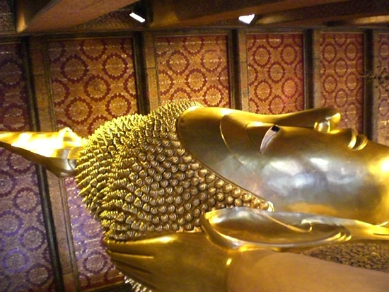 Reclining Buddha Temple at Bangkok, Thailand in 2007