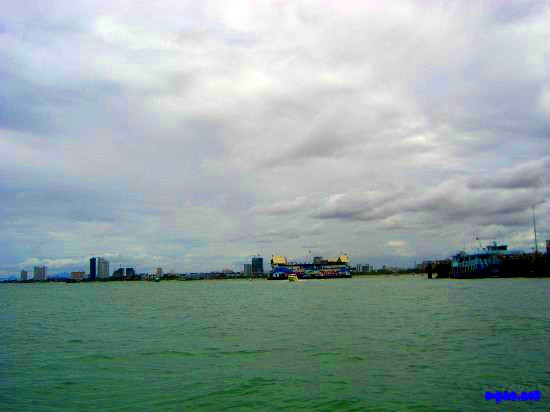 Ko Lan or Coral Island :: Thailand 2008