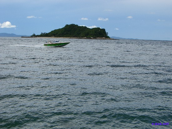 Ko Lan or Coral Island :: Thailand 2008