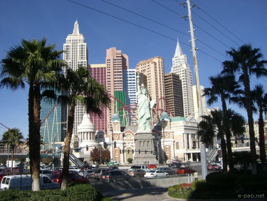Las Vegas Strip by Day - 2007