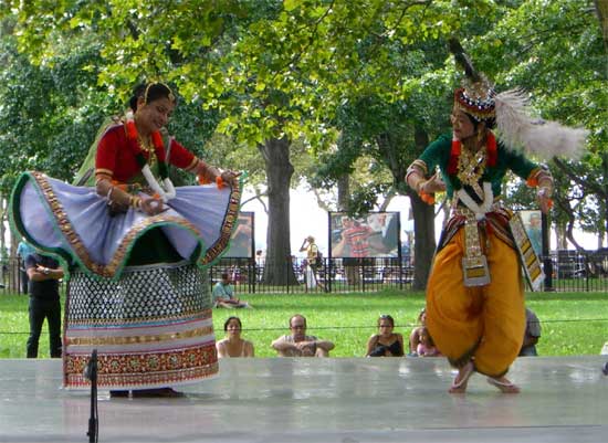 Darshana Jhaveri and her troupe present Manipuri Dance in NYC