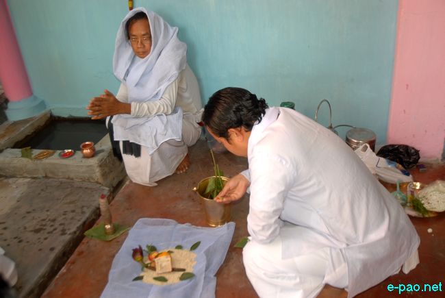 A religious function with a <i>Maibi</i> :: 3 March 2011
