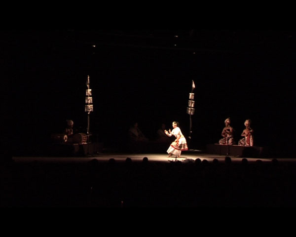 Songs of Love and Creation :: <I>Laihui</I> performance at Symphony Space, New York on May 11th 2007