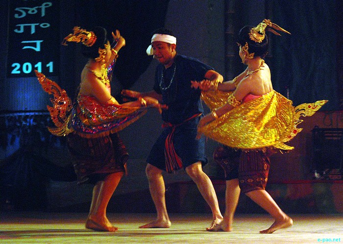 Thai Cultural Dance at the Manipur Sangai Tourism Festival 2011 :: 28 November