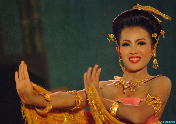 Thai Cultural Dance at the Manipur Sangai Tourism Festival 2011 :: 28 November
