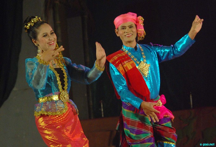 Thai Cultural Dance at the Manipur Sangai Tourism Festival 2011 :: 28 November