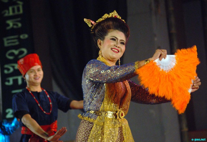 Thai Cultural Dance at the Manipur Sangai Tourism Festival 2011 :: 28 November