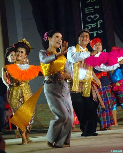 Thai Cultural Dance at the Manipur Sangai Tourism Festival 2011 :: 28 November