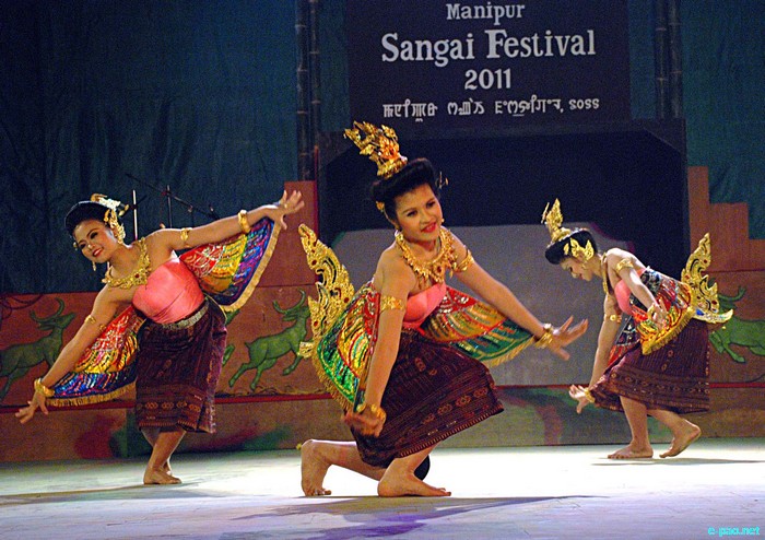 Thai Cultural Dance at the Manipur Sangai Tourism Festival 2011 :: 28 November