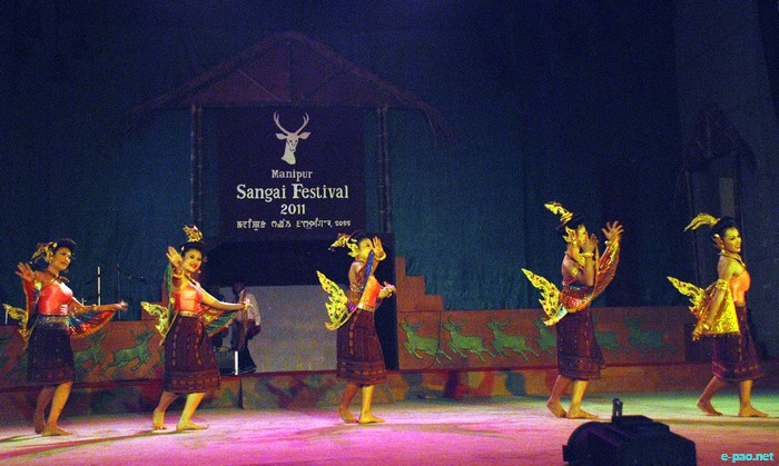 Thai Cultural Dance at the Manipur Sangai Tourism Festival 2011 :: 28 November