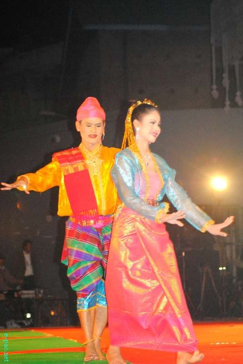 Thai Cultural Dance at the Manipur Sangai Tourism Festival 2011 :: 28 Nov 2011