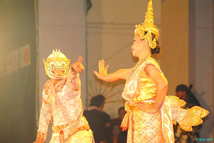 Thai Cultural Dance at the Manipur Sangai Tourism Festival 2011 :: 28 Nov 2011
