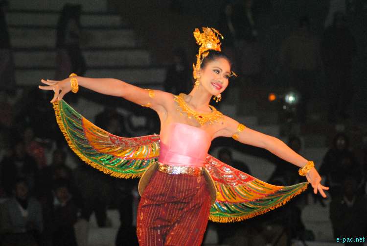 Thai Cultural Dance at the Manipur Sangai Tourism Festival 2011 :: 28 Nov 2011