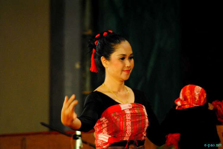Thai Cultural Dance at the Manipur Sangai Tourism Festival 2011 :: 28 Nov 2011