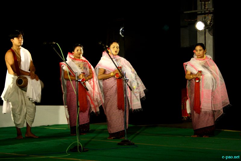 Pung Chollom presentation at Akademi awards presentation ceremony for the year 2010 ::  August 8, 2012