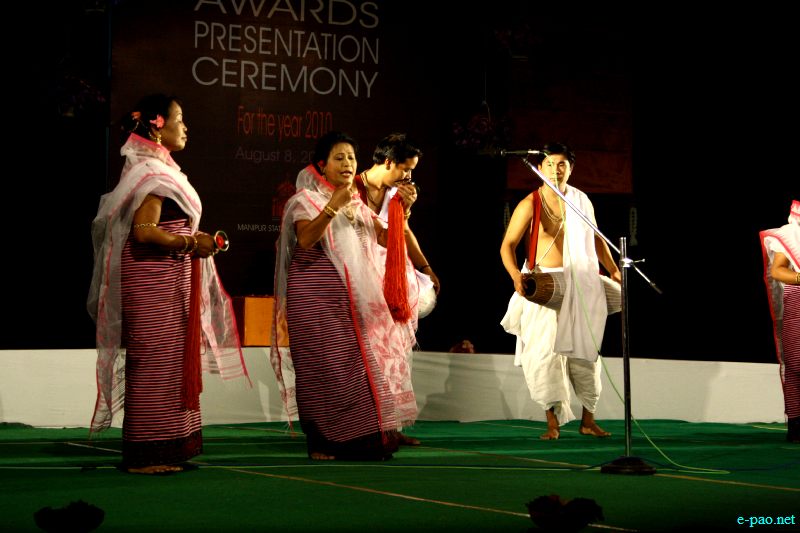 Pung Chollom presentation at Akademi awards presentation ceremony for the year 2010 ::  August 8, 2012