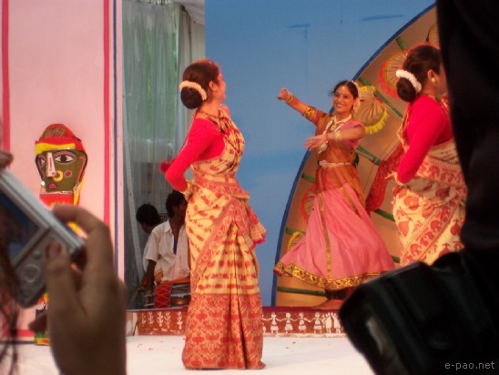 Dhol and Pung Chollom at Festival of India - Singapore :: 2008