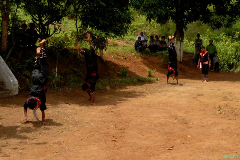 Thang-ta students performed in the closing function of 7 days environment protection camp :: 17 June 2012
