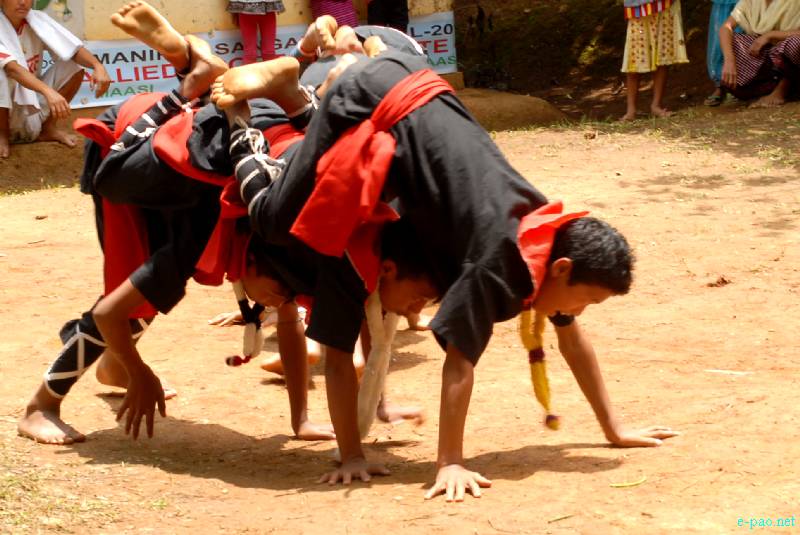 Thang-ta students performed in the closing function of 7 days environment protection camp :: 17 June 2012
