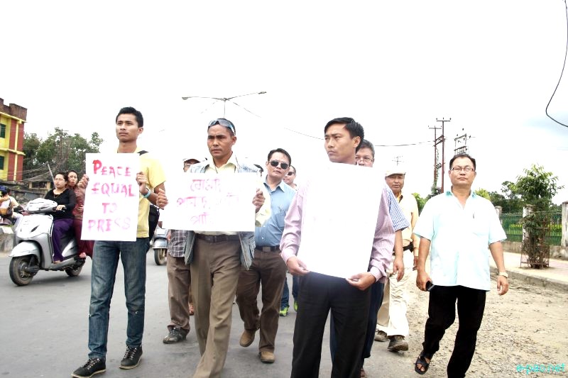 All Manipur Working Journalists Union (AMWJU) protest rally at Imphal - Part 1 :: 12th August 2012