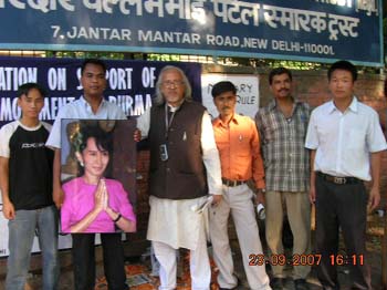 Dharna to support people's movement in Burma :: 2007