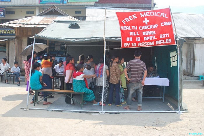 Free Medical check up in Longmei bazaar at Nonei by AR :: April 18 2011