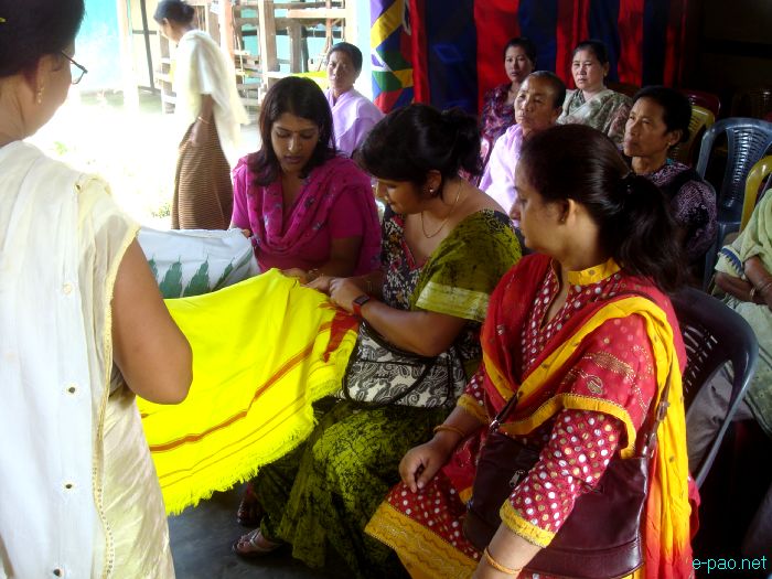 Gift handing out ceremony for widows of late BSF jawan at Nambol Phoijing :: September 20 2011