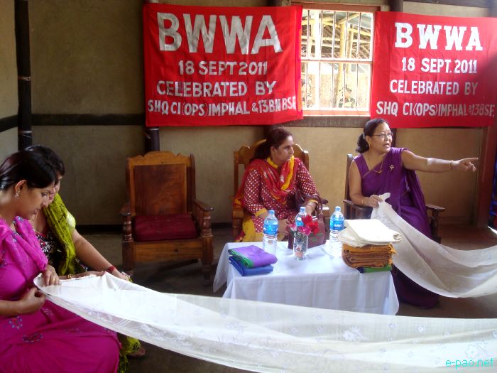 Gift handing out ceremony for widows of late BSF jawan at Nambol Phoijing :: September 20 2011