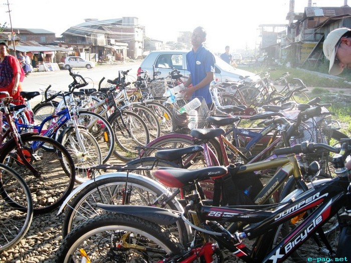 Fifth Critical Mass of cycle enthusiast cycling  at Imphal :: 28 August 2011