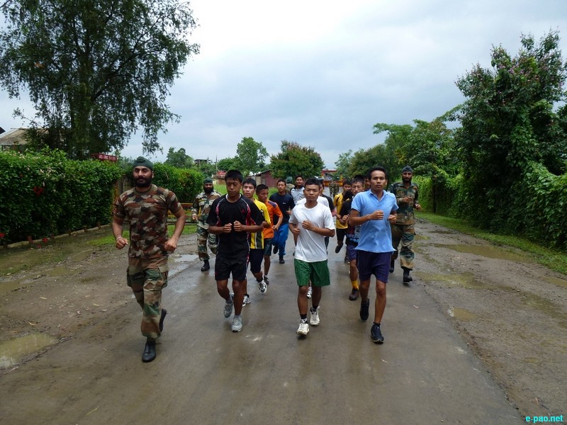 18 Sikh helping youth of Manipur for Army Recruitment