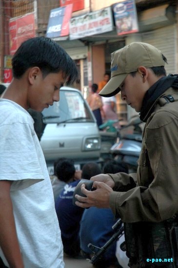 Police Frisking on eve of Lok Sabha Election :: April 10 2009