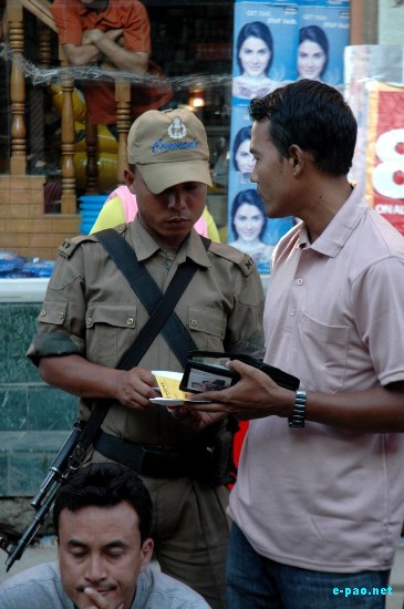 Police Frisking on eve of Lok Sabha Election :: April 10 2009