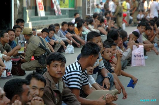 Police Frisking on eve of Lok Sabha Election :: April 10 2009