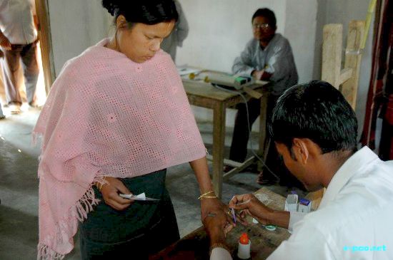 Voting for 1st Phase of Lok Sabha 2009 (Outer) :: April 15 2009