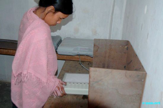 Voting for 1st Phase of Lok Sabha 2009 (Outer) :: April 15 2009