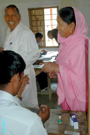Voting for 1st Phase of Lok Sabha 2009 (Outer) :: April 15 2009