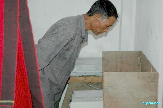 Voting for 1st Phase of Lok Sabha 2009 (Outer) :: April 15 2009