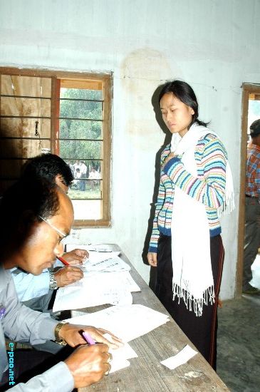 Voting for 1st Phase of Lok Sabha 2009 (Outer) :: April 15 2009