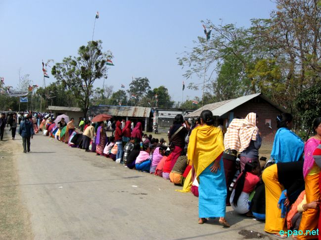 Voting at Konthoujam Assembly Constituency :: February 14, 2011