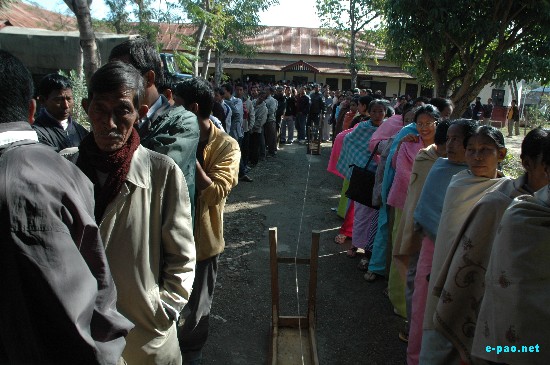 Polling at Moirang by-election ::  Dec 27, 2008